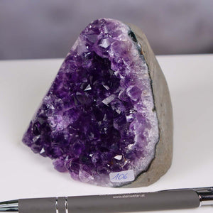 Uruguay Amethyst Mini Geode - 8x9x7cm - Harmonie und Entspannung – extra dunkler Qualität - NR 106