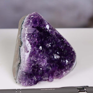 Uruguay Amethyst Mini Geode - 8x9x7cm - Harmonie und Entspannung – extra dunkler Qualität - NR 106