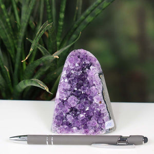 Uruguay Amethyst Mini Geode - 8x7x7cm - Harmonie und Entspannung – extra dunkler Qualität - NR 110