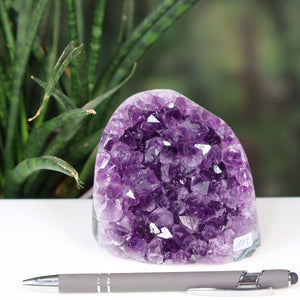 Uruguay Amethyst Mini Geode - 8x9x8cm - Harmonie und Entspannung – extra dunkler Qualität - NR 113