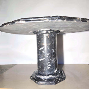 Couchtisch mit Orthoceras und Ammoniten - 106x62cm - Fossilien Naturstein - Nr.11
