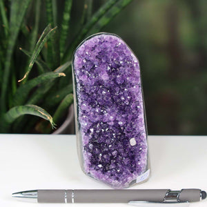 Uruguay Amethyst Mini Geode - 11x5x8cm - Harmonie und Entspannung – extra dunkler Qualität - NR 123