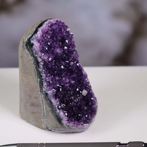 Uruguay Amethyst Mini Geode - 11x5x8cm - Harmonie und Entspannung – extra dunkler Qualität - NR 123