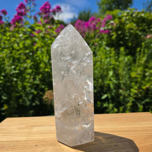 Bjergkrystal, kvarts, slebet obelisk UNIKAT nr. 12