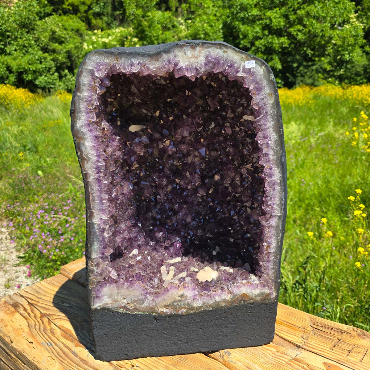 Amethyst Druse – Geode – Harmonie und Entspannung - 46x31x26cm - Nr. 137