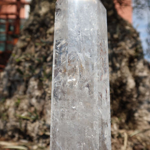 Bergkristall, Quarz, Obelisk geschliffen UNIKAT Nr. 13, glänzendes und einzigartiges Stück aus natürlichem Quarz.
