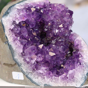 Uruguay Amethyst Mini Geode - 9x12x8cm - Harmonie und Entspannung – extra dunkler Qualität - NR 1
