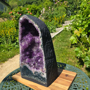 Amethyst Druse – Geode – Harmonie und Entspannung - 41x21x22cm - Nr. 205