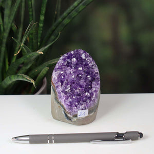 Uruguay Amethyst Mini Geode - 7x6x8cm - Harmonie und Entspannung – extra dunkler Qualität - NR 21
