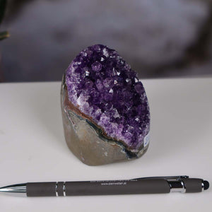 Uruguay Amethyst Mini Geode - 7x6x8cm - Harmonie und Entspannung – extra dunkler Qualität - NR 21