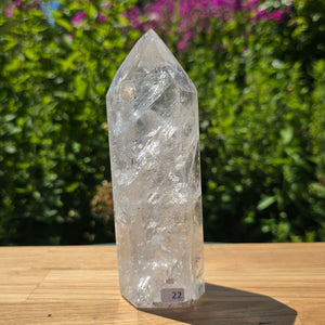 Cristal de roche, quartz, obélisque taillé UNIQUE n° 22