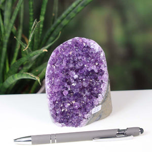 Uruguay Amethyst Mini Geode - 9x7x8cm - Harmonie und Entspannung – extra dunkler Qualität - NR 23