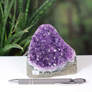 Uruguay Amethyst Mini Geode - 9x10x9cm - Harmonie und Entspannung – extra dunkler Qualität - NR 26