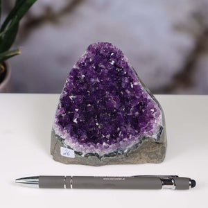 Uruguay Amethyst Mini Geode - 9x10x9cm - Harmonie und Entspannung – extra dunkler Qualität - NR 26