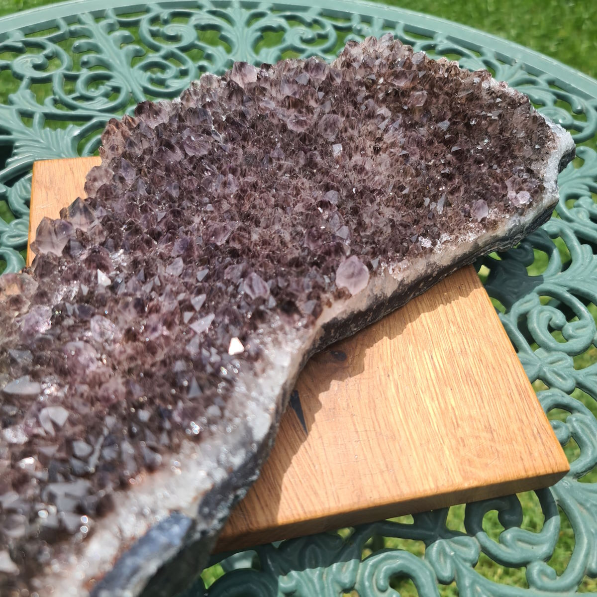 Großer Amethystcluster aus Brasilien