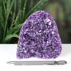 Uruguay Amethyst Mini Geode - 12x11x7cm - Harmonie und Entspannung – extra dunkler Qualität - NR 29