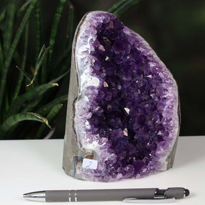 Uruguay Amethyst Mini Geode - 14x11x10cm - Harmonie und Entspannung – extra dunkler Qualität - NR 2