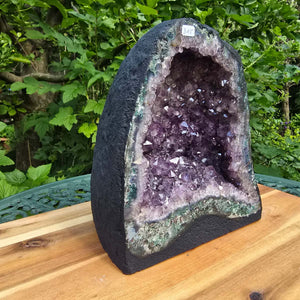 Amethyst Druse – Geode – Harmonie und Entspannung - 21x17x13cm - Nr. 315