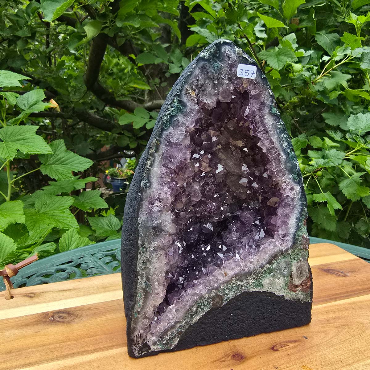 Amethyst Druse – Geode – Harmonie und Entspannung - 21x14x12cm - Nr. 357