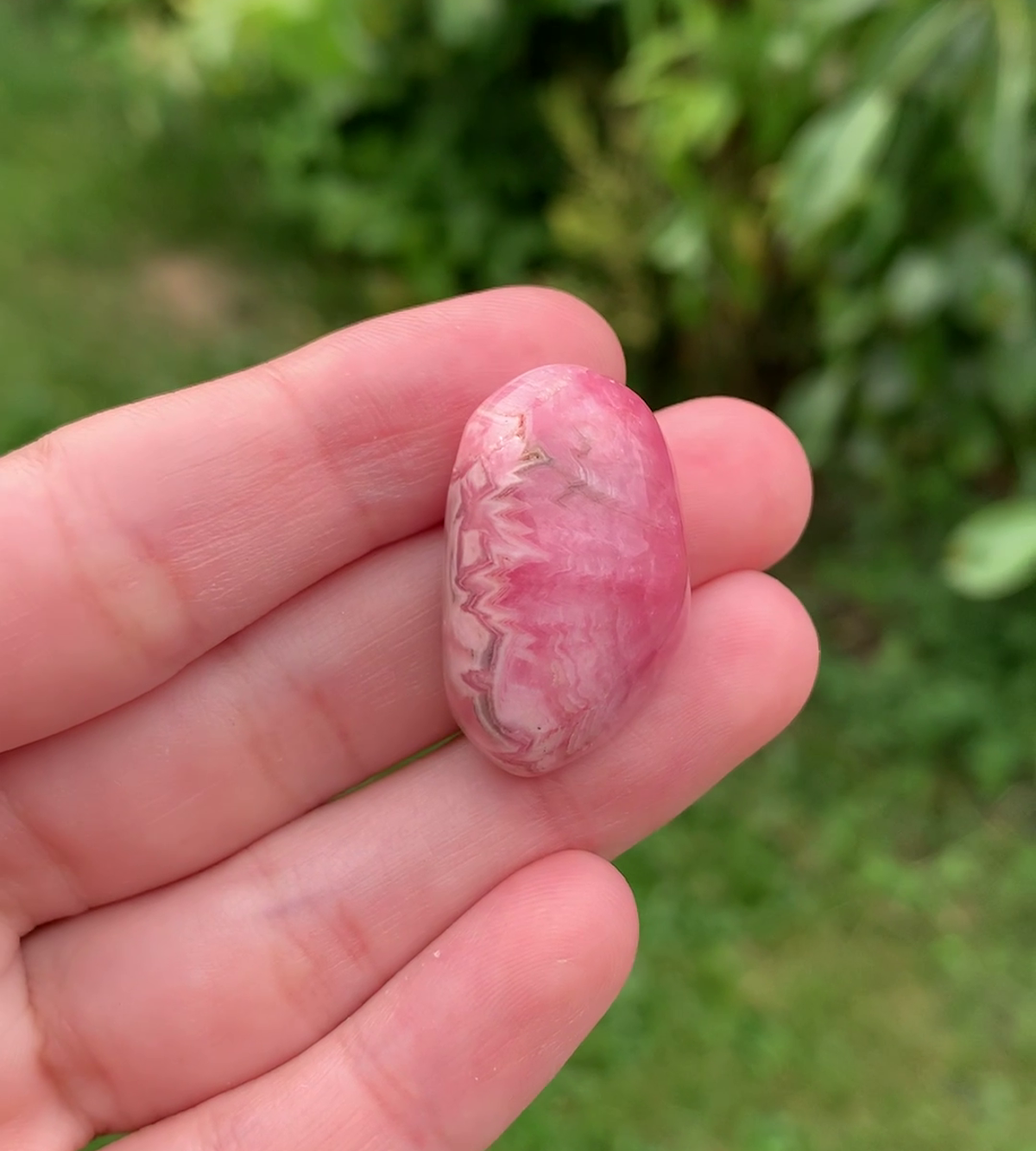 Handschmeichler aus Rhodochrosit von Steinwelten 