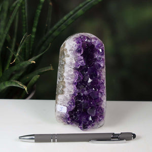 Uruguay Amethyst Mini Geode - 12x6x7cm - Harmonie und Entspannung – extra dunkler Qualität - NR 3