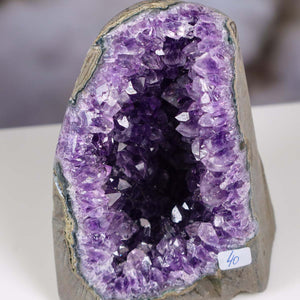 Uruguay Amethyst Mini Geode - 12x9x8cm - Harmonie und Entspannung – extra dunkler Qualität - NR 40