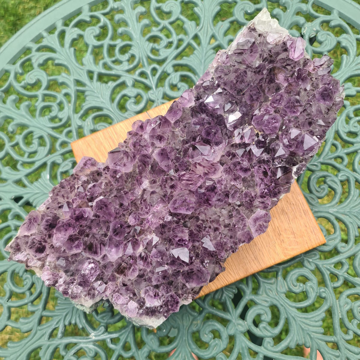 Drusenstück aus Amethyst von Steinwelten