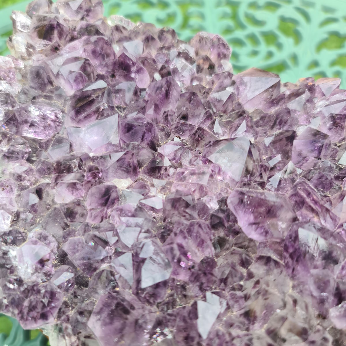 Drusenstück aus Amethyst von Steinwelten