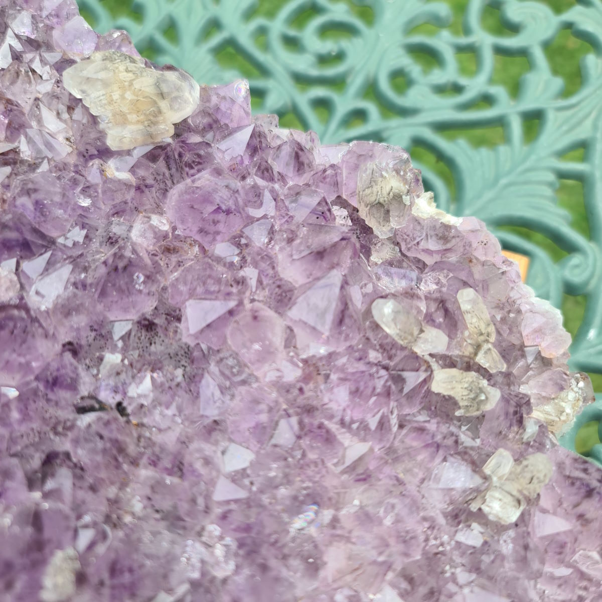 Großes Amethyst Stück als Dekoration