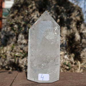 Bergkristall, Quarz, Obelisk geschliffen UNIKAT Nr. 4, polierter Kristall, Steinheilkunde, Unikat