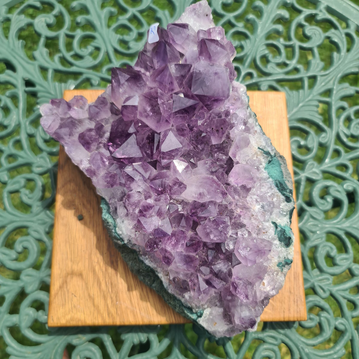 Amethyst Geoden Stück mit großen Spitzen