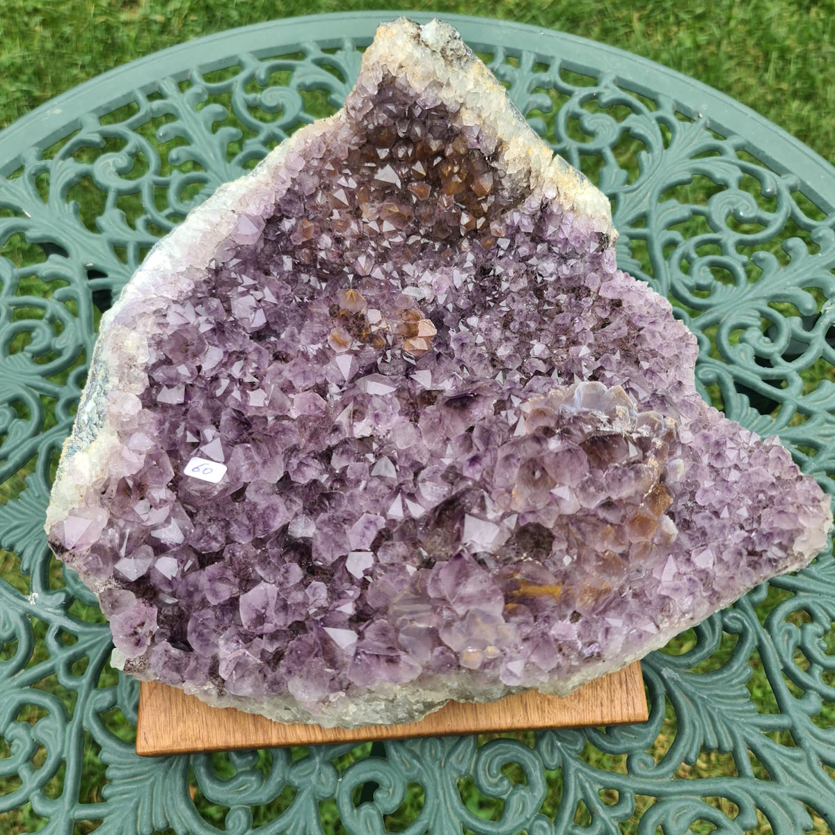 Amethyst mit Mineraleinschlüssen 