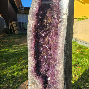 Amethyst Druse – Geode – Höhe 113cm - 69kg – UNIKAT Nr. 61