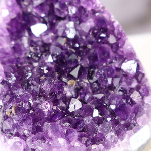 Uruguay Amethyst Mini Geode - 8x8x9cm - Harmonie und Entspannung – extra dunkler Qualität - NR 72