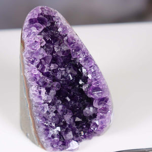 Uruguay Amethyst Mini Geode - 8x5x6cm - Harmonie und Entspannung – extra dunkler Qualität - NR 76