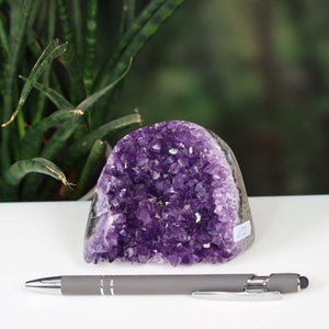 Uruguay Amethyst Mini Geode - 7x9x6cm - Harmonie und Entspannung – extra dunkler Qualität - NR 82