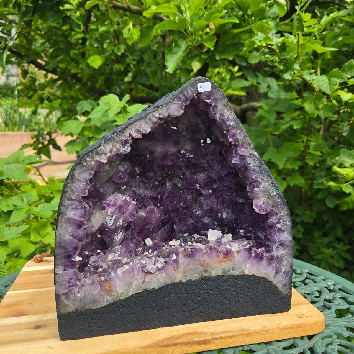 Amethyst Druse – Geode – Harmonie und Entspannung - 27x26x18cm - Nr. 92