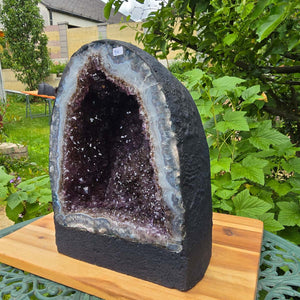 Amethyst Druse – Geode – Harmonie und Entspannung - 29x20x18cm - Nr. 94
