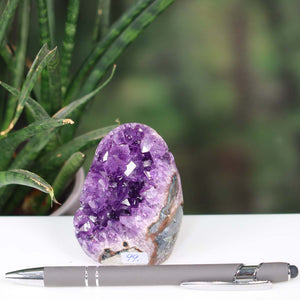 Uruguay Amethyst Mini Geode - 7x5x4cm - Harmonie und Entspannung – extra dunkler Qualität - NR 99
