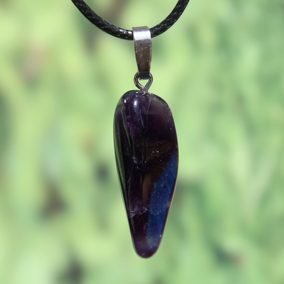 Amethyst Anhänger mit Silberöse - Schutz und Spiritualität - UNIKAT Nr. 11, violett, einzigartige Ausstrahlung, handgefertigt.