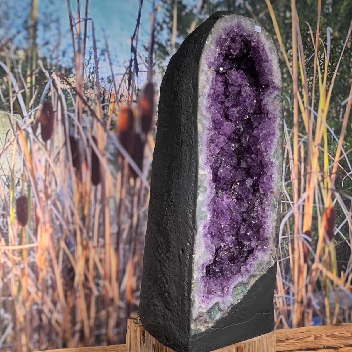Amethyst mit großen Kristallen