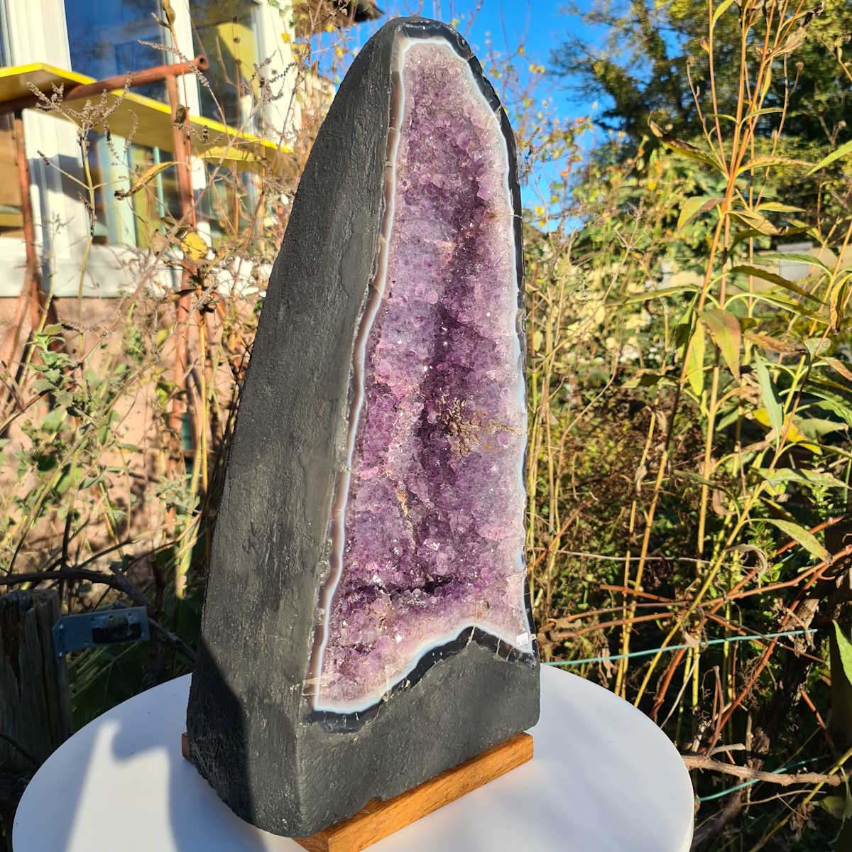 Amethyst Geode mit Chalcedon 