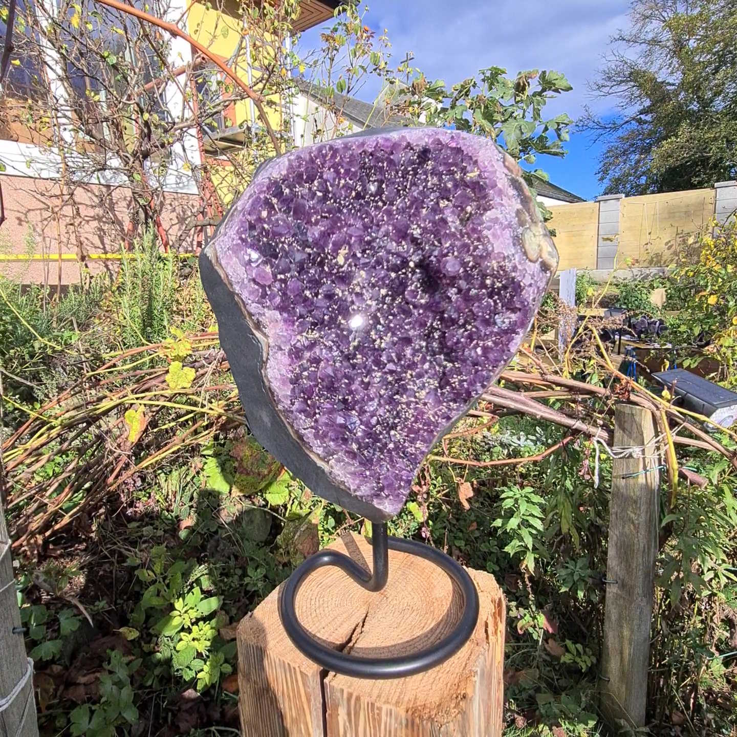 Amethyst Druse mit Achat Rand