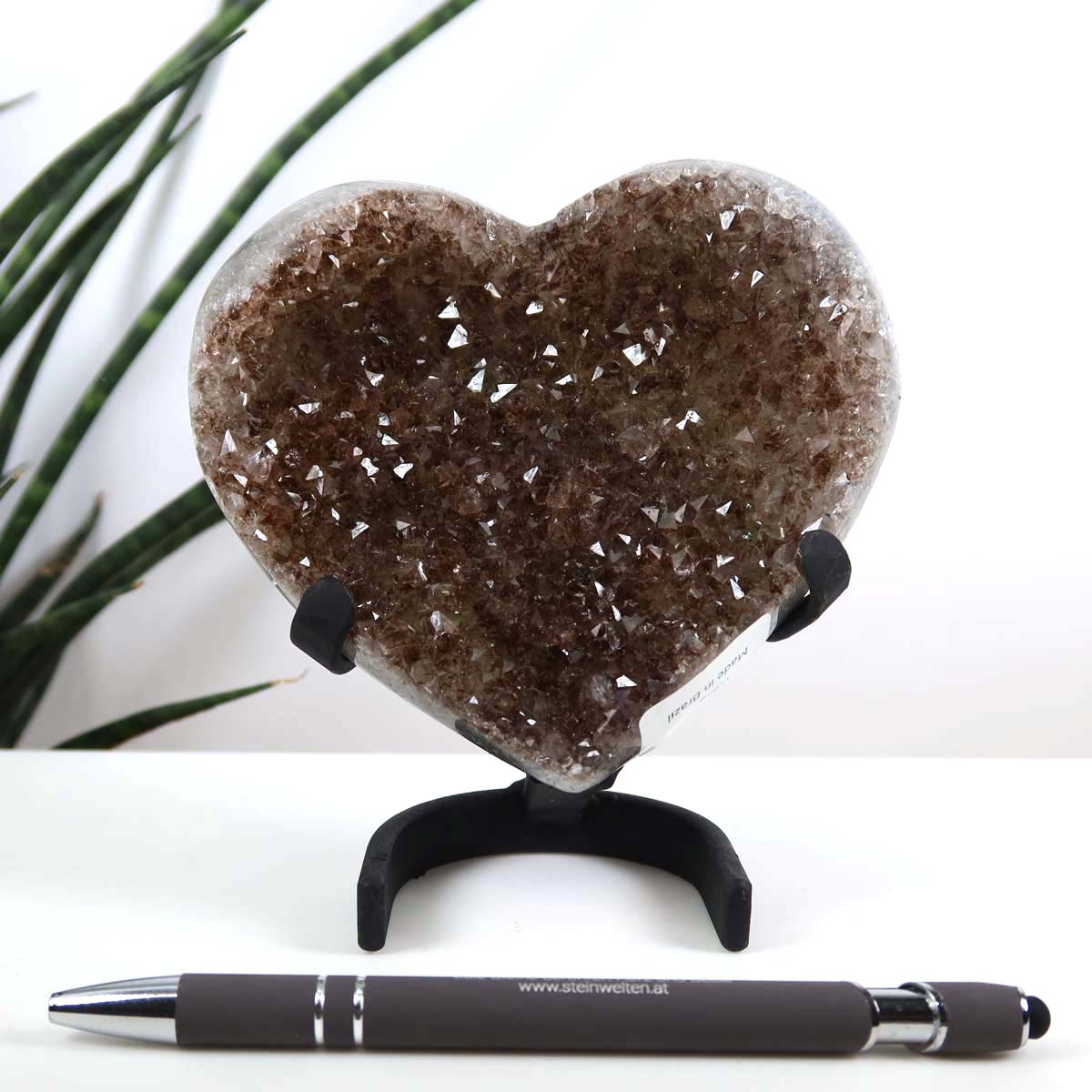 Amethyst Druse Amethyst Geode in Herzform mit Metallsockel 11x11cm - NR-11 auf Halterung, funkelnde brasilianische Kristallstruktur