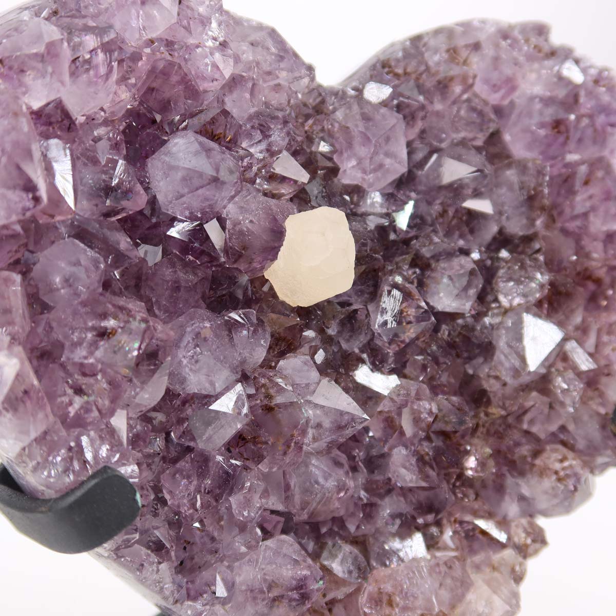 Amethyst Druse Amethyst Geode in Herzform mit Metallsockel 14x13cm - NR-3, funkelndes Kristallherz auf Ständer, brasilianischer Ursprung