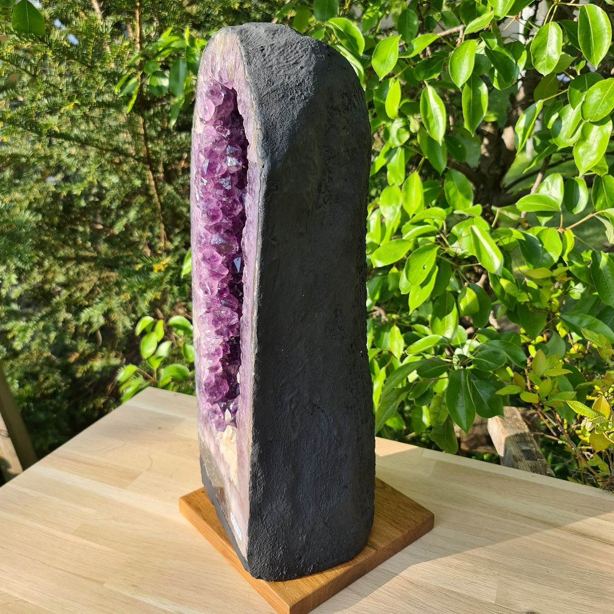 Amethyst Druse mit Calcit Spitzen Nr. 154