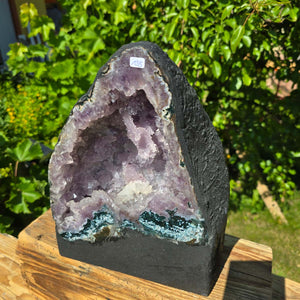 Amethyst Druse – Geode - 29x23x18cm und 13kg – Steinwelten OG - Nr. 135 aus Brasilien mit hellen Kristallen.