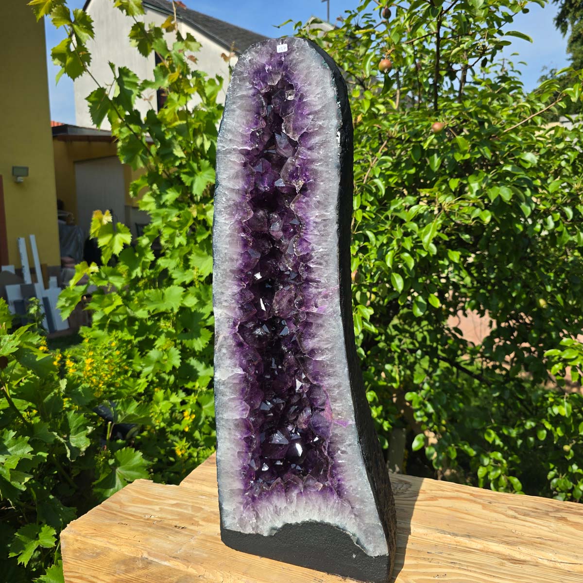 Amethyst Druse – Geode - 68x25x23cm und 37,8kg – Steinwelten OG - Nr. 137, einzigartiges Schmuckstück für stilvolle Innenräume