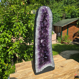Amethyst Druse – Geode - 68x25x23cm und 37,8kg – Steinwelten OG - Nr. 137, unique decorative piece for interior design.