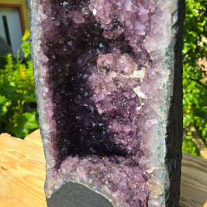 Amethyst Druse – Geode - 48x24x23cm und 23,6kg – Steinwelten OG - Nr. 146, unique crystal decor for elegant spaces.